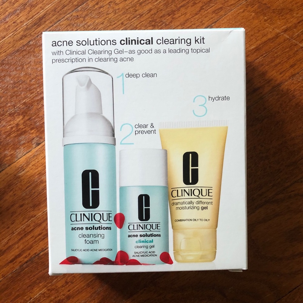 CLINIQUE 3-Component Acne Solutions Cleaning Kit